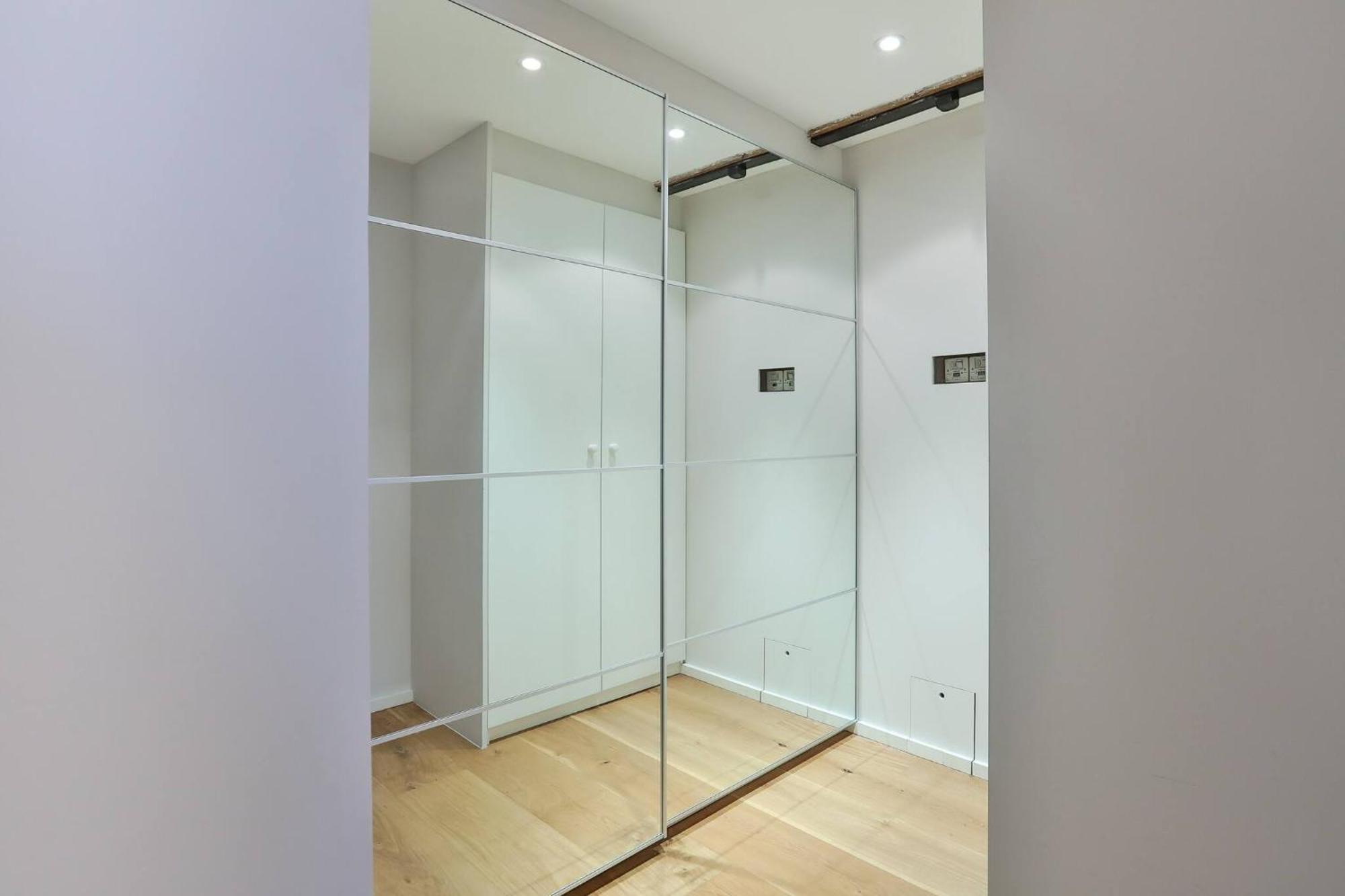 Wild Roses Serviced Apartments - Excel Warehouse 1 Лондон Екстер'єр фото
