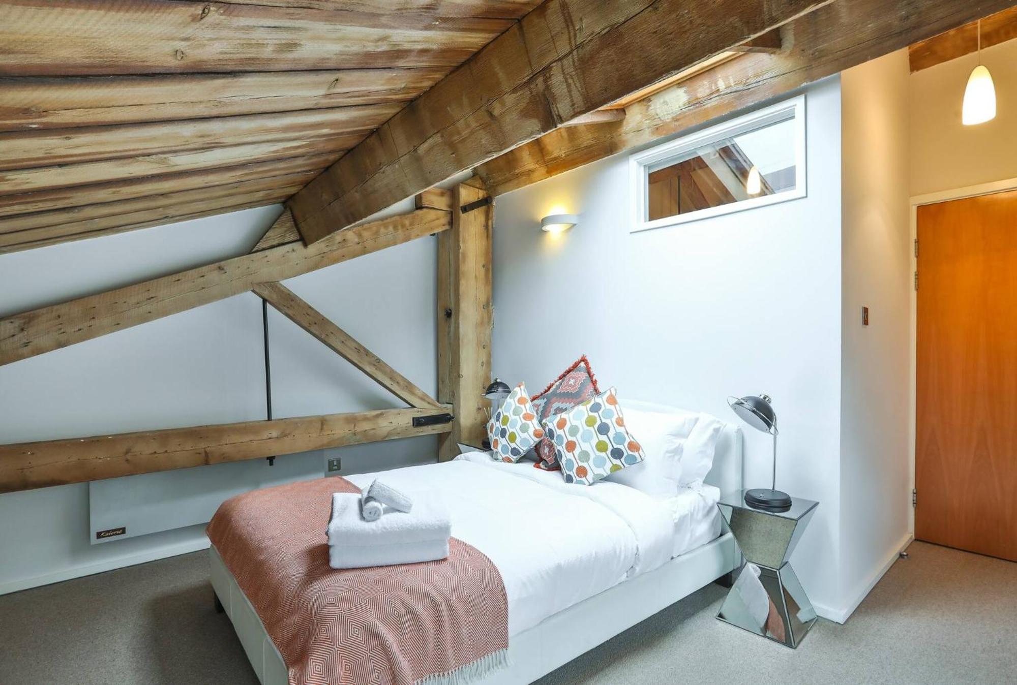 Wild Roses Serviced Apartments - Excel Warehouse 1 Лондон Екстер'єр фото